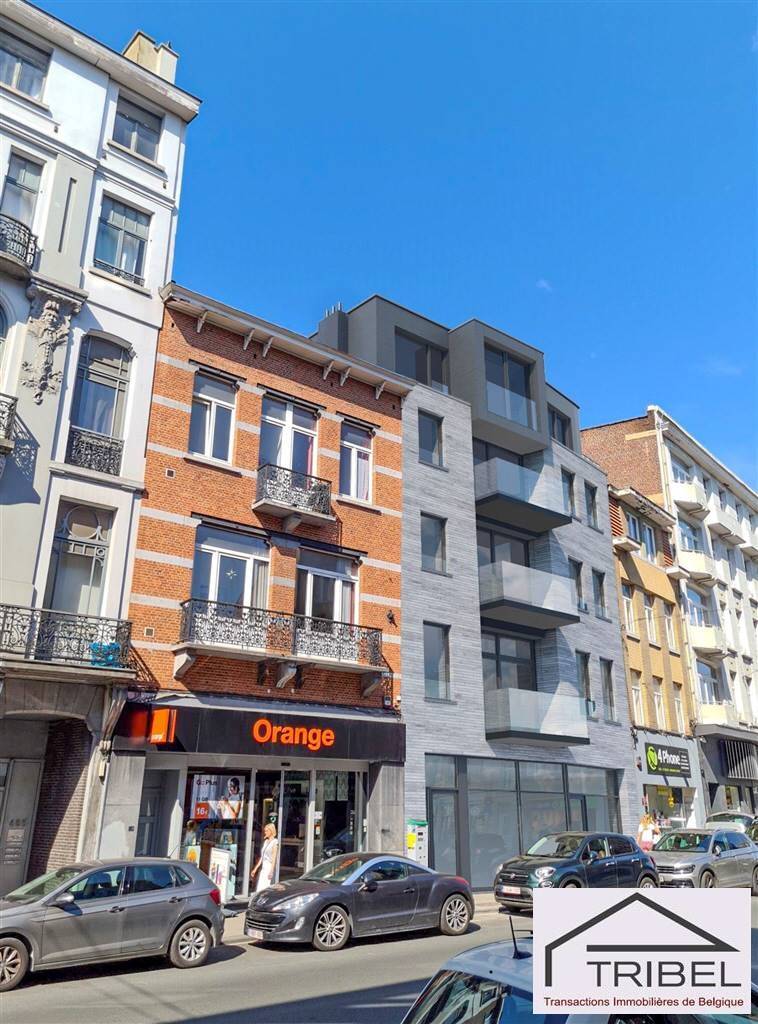Commerce à louer à Uccle 1180 6000.00€ chambres 146.00m² - annonce 583326