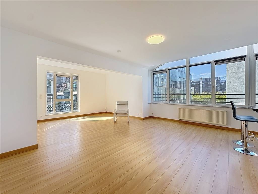 Duplex te  huur in Sint-Joost-ten-Node 1210 1500.00€ 2 slaapkamers 130.00m² - Zoekertje 583307