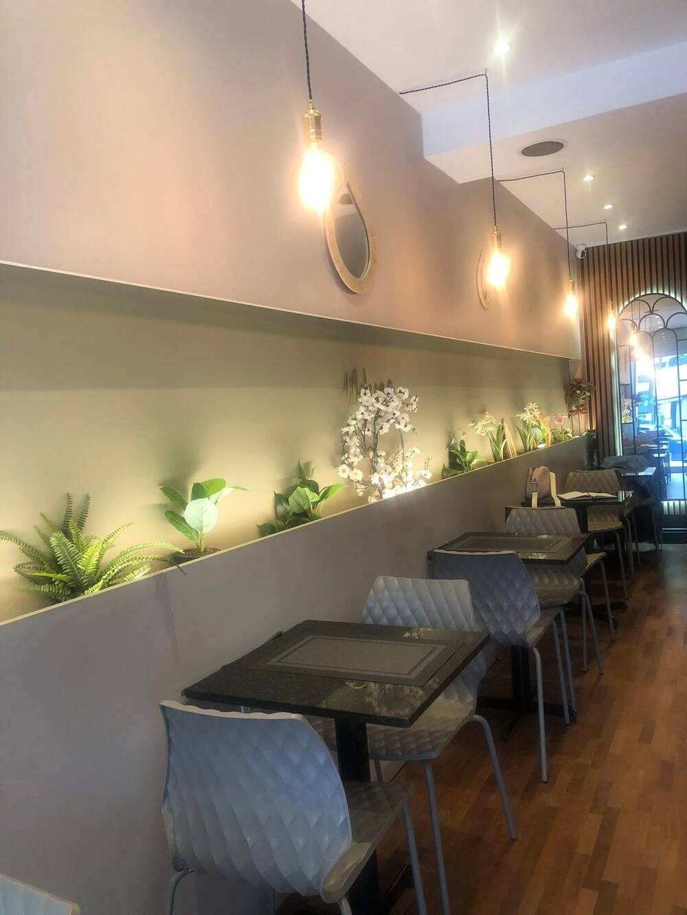 Handelszaak te  koop in Etterbeek 1040 55000.00€  slaapkamers m² - Zoekertje 583844