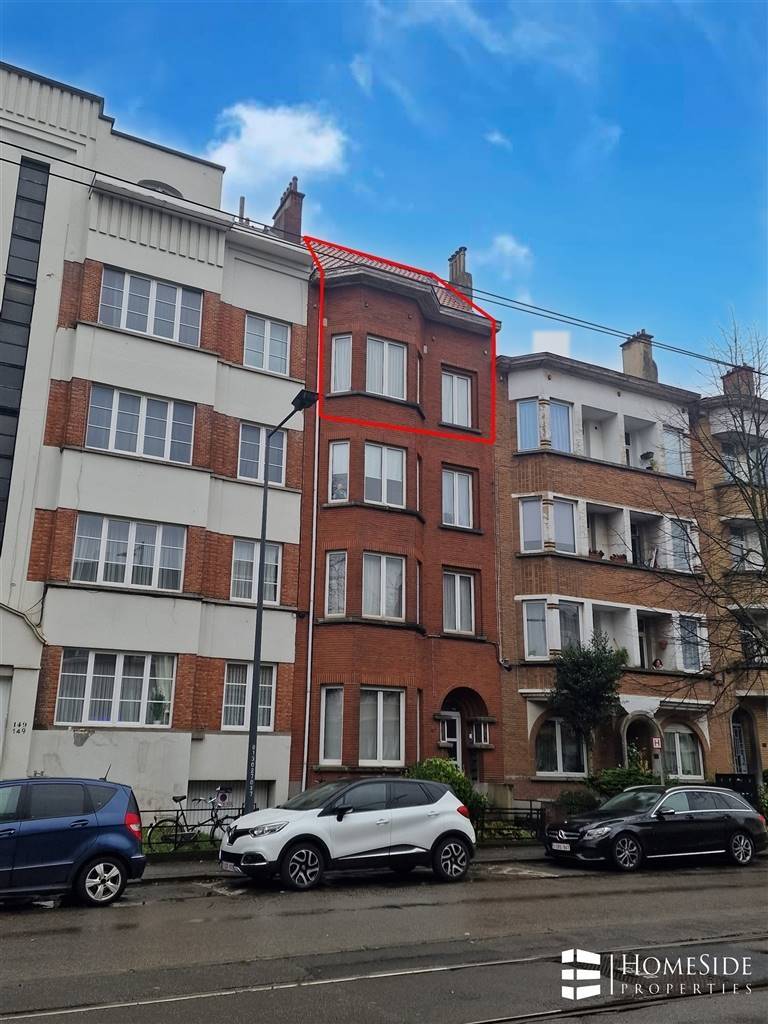 Duplex te  koop in Sint-Jans-Molenbeek 1080 235000.00€ 3 slaapkamers 150.00m² - Zoekertje 584173