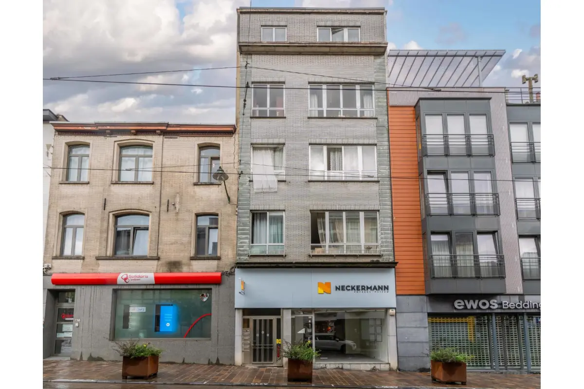 Immeuble de rapport - Immeuble à appartement à vendre à Uccle 1180 1195000.00€ 7 chambres 501.00m² - annonce 583836