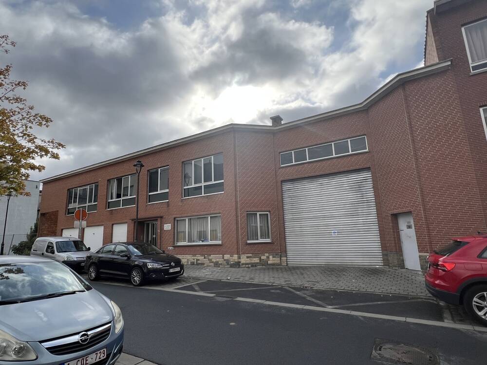 Handelszaak te in Vorst 1190 1300000.00€ slaapkamers 2000.00m² - Zoekertje 585604