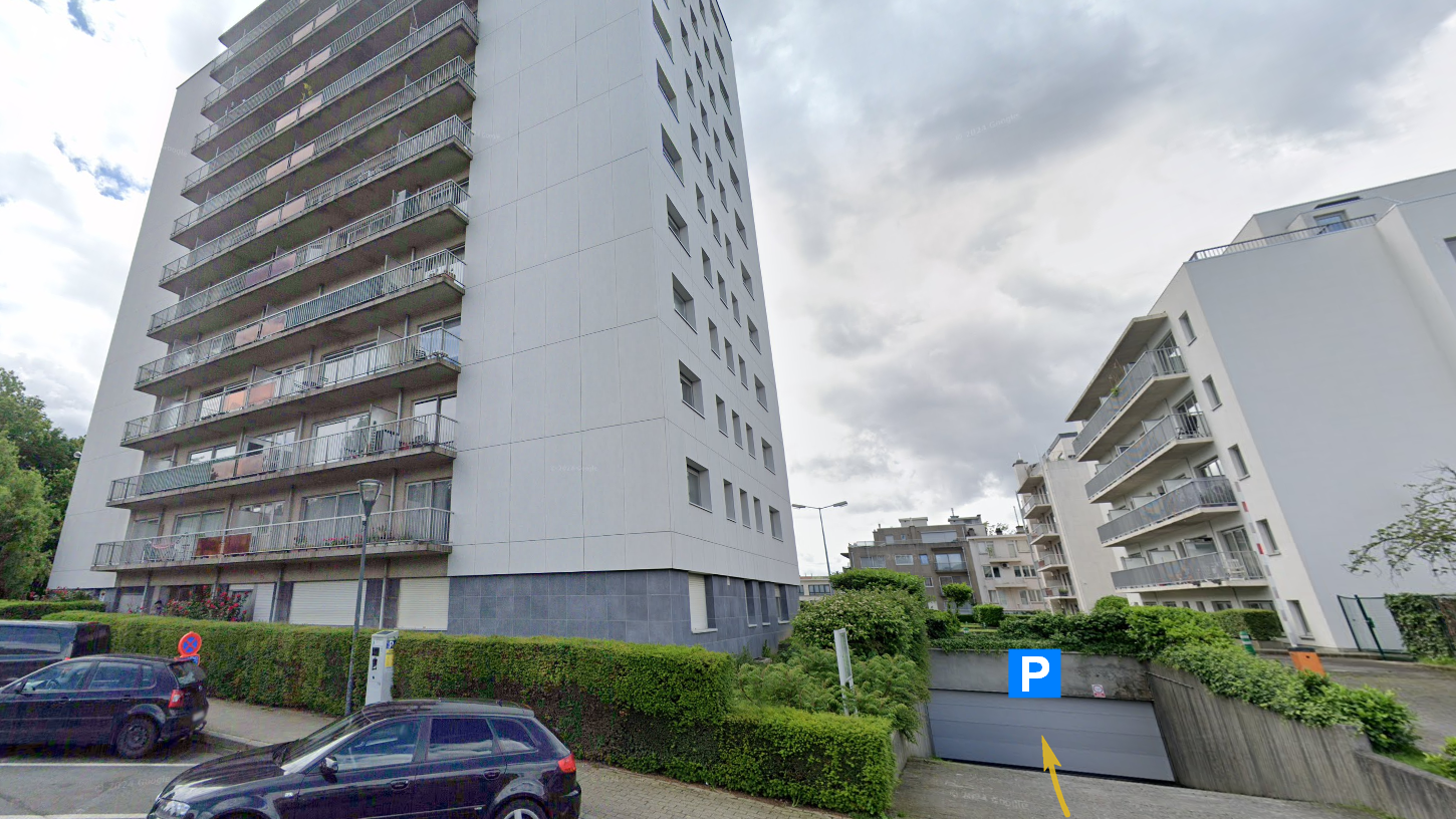 Parking & garage te koop in Schaarbeek 1030 20000.00€ slaapkamers m² - Zoekertje 586407