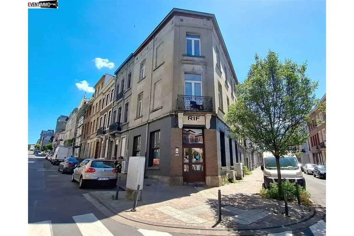 Immeuble de rapport - Immeuble à appartement à vendre à Schaerbeek 1030 415000.00€ 5 chambres 345.00m² - annonce 586359