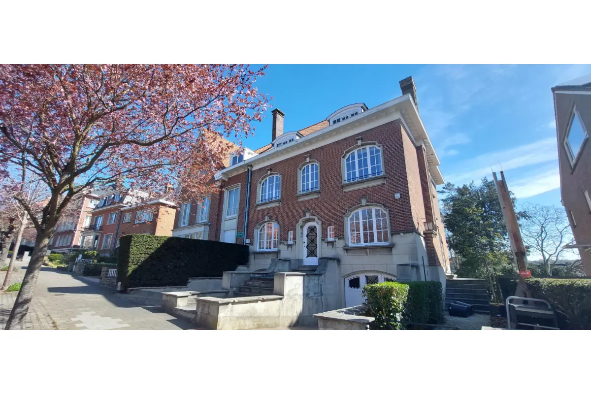 Huis te  huur in Sint-Pieters-Woluwe 1150 3900.00€ 6 slaapkamers 380.00m² - Zoekertje 777824