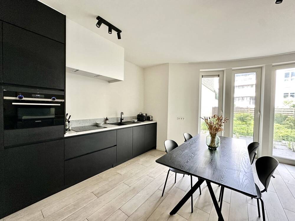Rez-de-chaussée à louer à Ixelles 1050 2290.00€ 1 chambres 85.00m² - annonce 587360