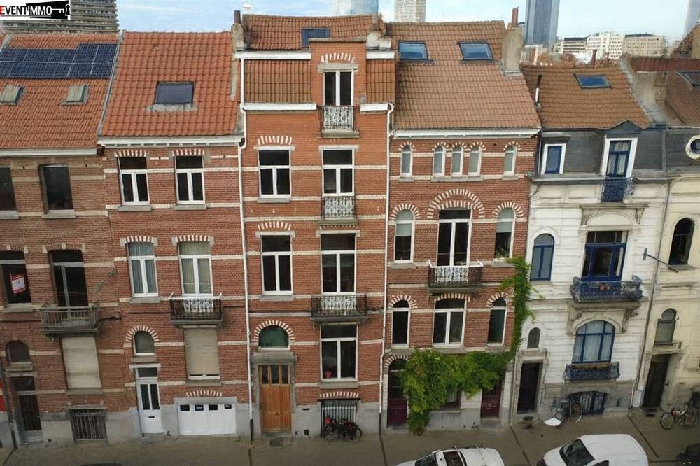 Herenhuis te in Sint-Joost-ten-Node 1210 720000.00€ 5 slaapkamers 300.00m² - Zoekertje 589665