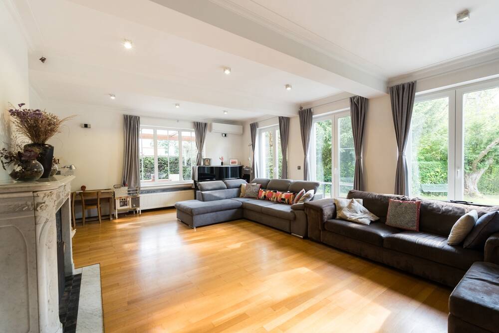 Villa te  koop in Sint-Lambrechts-Woluwe 1200 1075000.00€ 5 slaapkamers 320.00m² - Zoekertje 588027