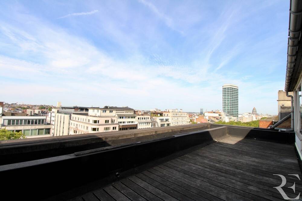 Penthouse te koop in Elsene 1050 335000.00€ 1 slaapkamers 69.00m² - Zoekertje 588070