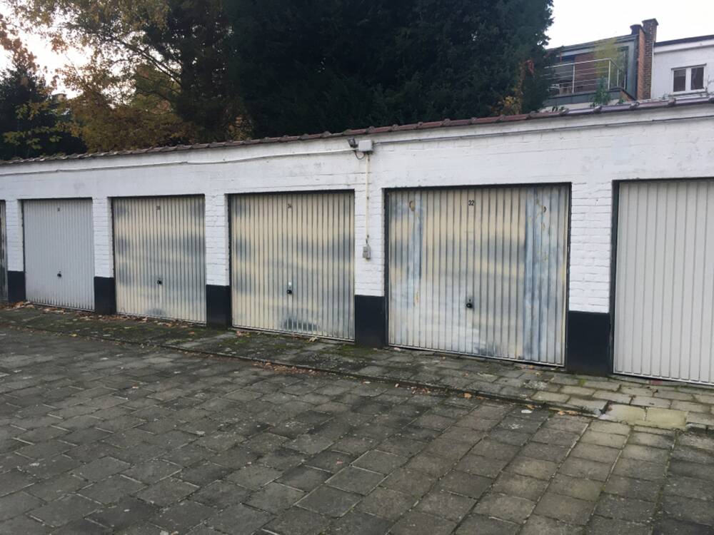 Parking te huur in Sint-Lambrechts-Woluwe 1200 190.00€ slaapkamers m² - Zoekertje 588072