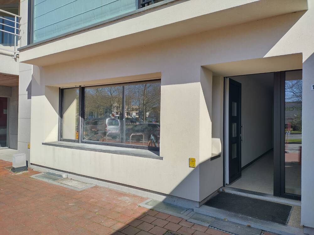 Rez-de-chaussée à louer à Knokke 8300 850.00€ 2 chambres 85.00m² - annonce 589425