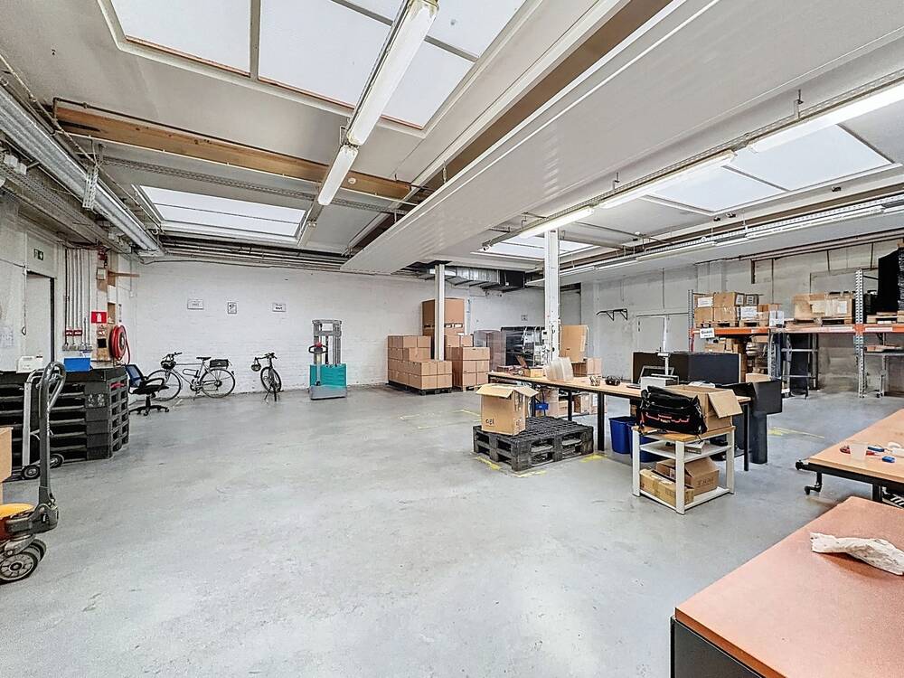 Handelszaak te koop in Schaarbeek 1030 499000.00€ slaapkamers 450.00m² - Zoekertje 589515