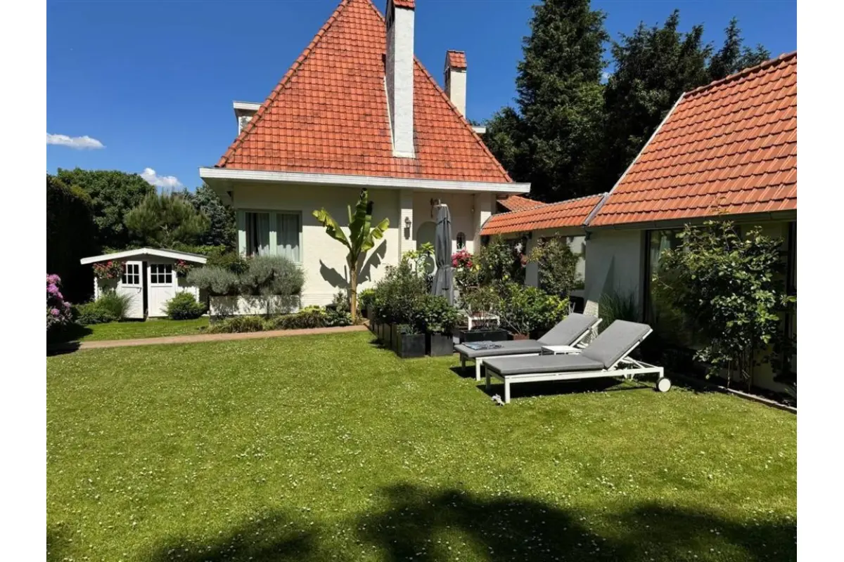 Huis te  in Sint-Genesius-Rode 1640 645000.00€ 3 slaapkamers 141.00m² - Zoekertje 589823