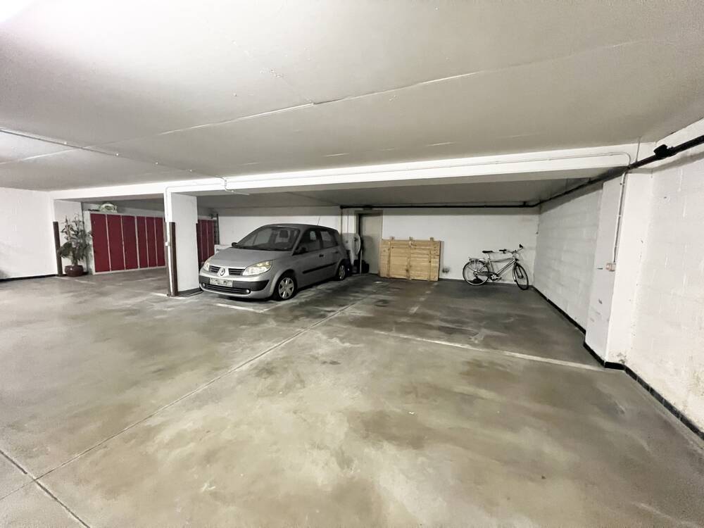 Parking & garage te huur in Elsene 1050 200.00€ slaapkamers m² - Zoekertje 591861