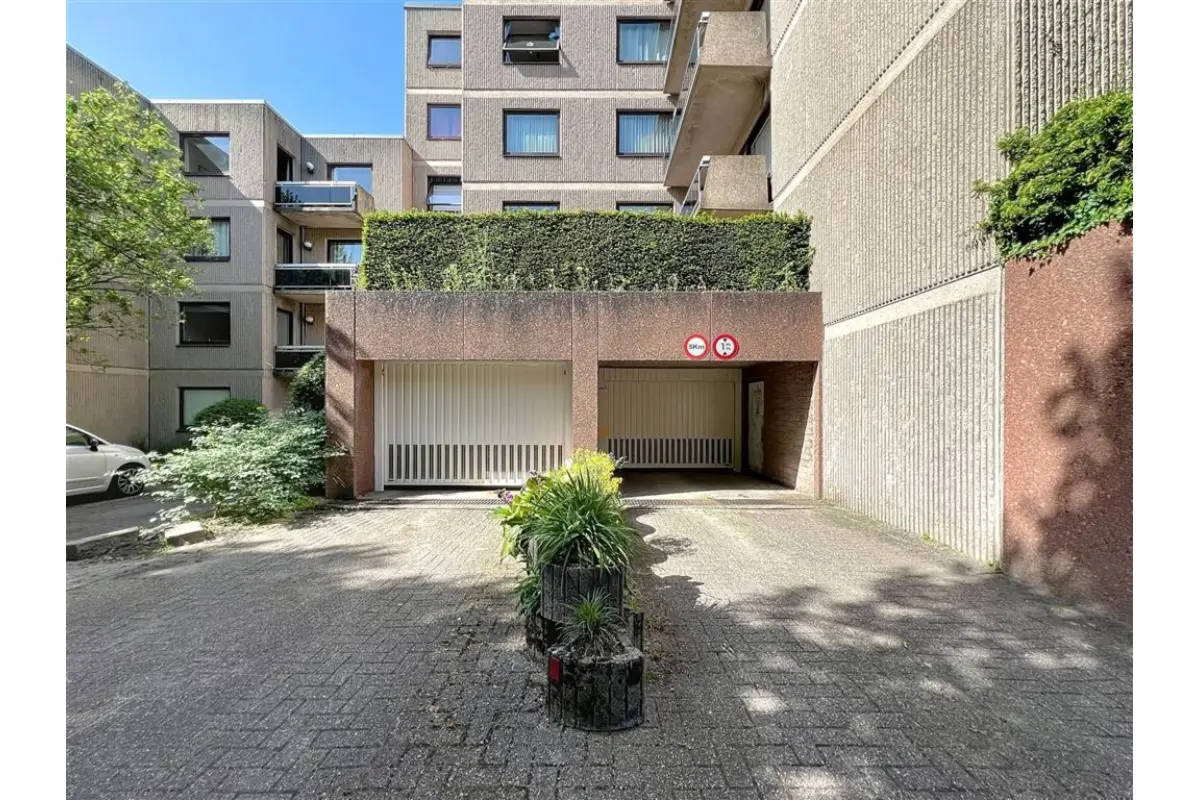 Parking / garage à vendre à Woluwe-Saint-Lambert 1200 25000.00€  chambres m² - annonce 591409