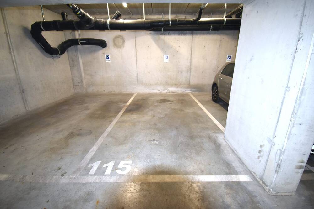 Parking à à Bruxelles 1000 27000.00€ chambres m² - annonce 592329