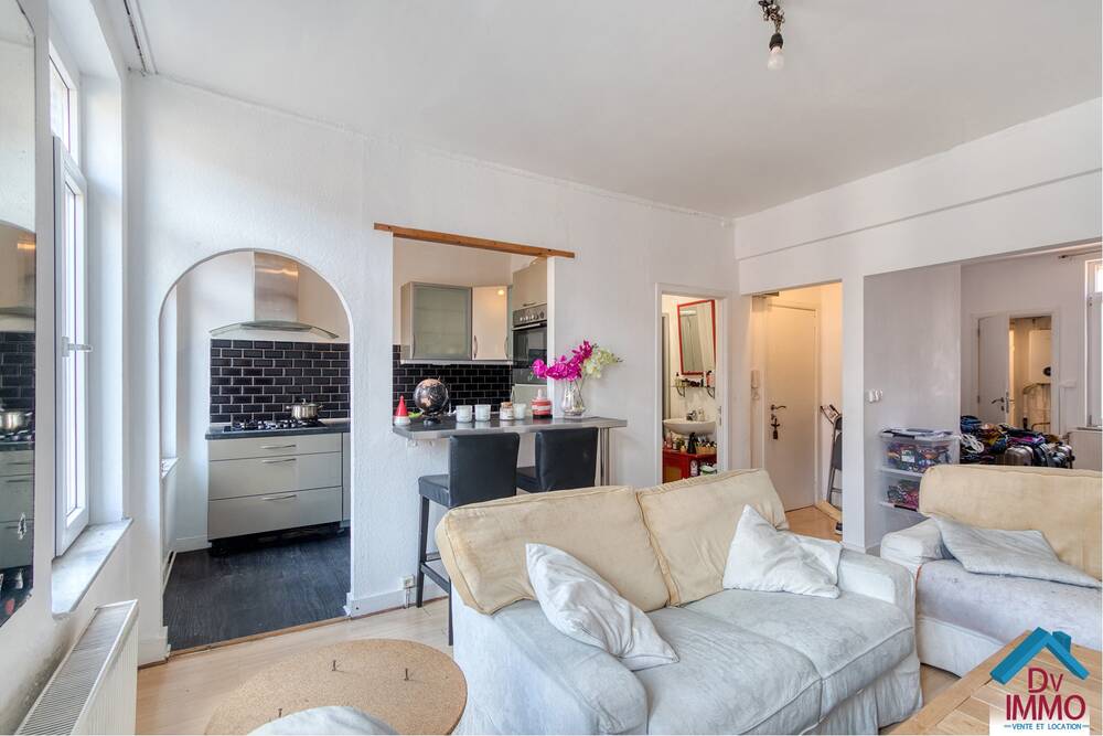 Appartement te koop in Sint-Gillis 1060 210000.00€ 1 slaapkamers 50.00m² - Zoekertje 592478