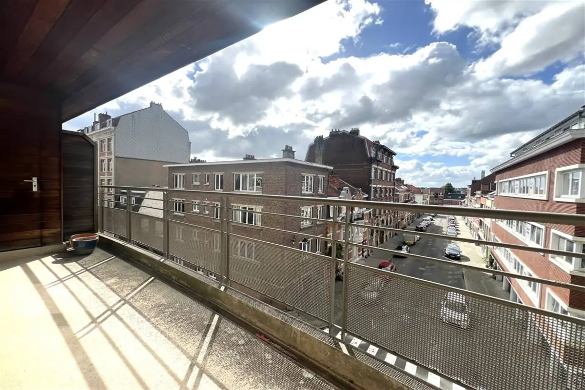 Appartement à louer à Woluwe-Saint-Pierre 1150 2100.00€ 3 chambres 136.00m² - annonce 610077