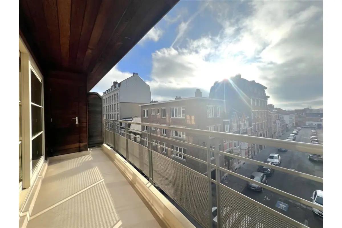 Appartement te  in Sint-Pieters-Woluwe 1150 2100.00€ 3 slaapkamers 136.00m² - Zoekertje 610077