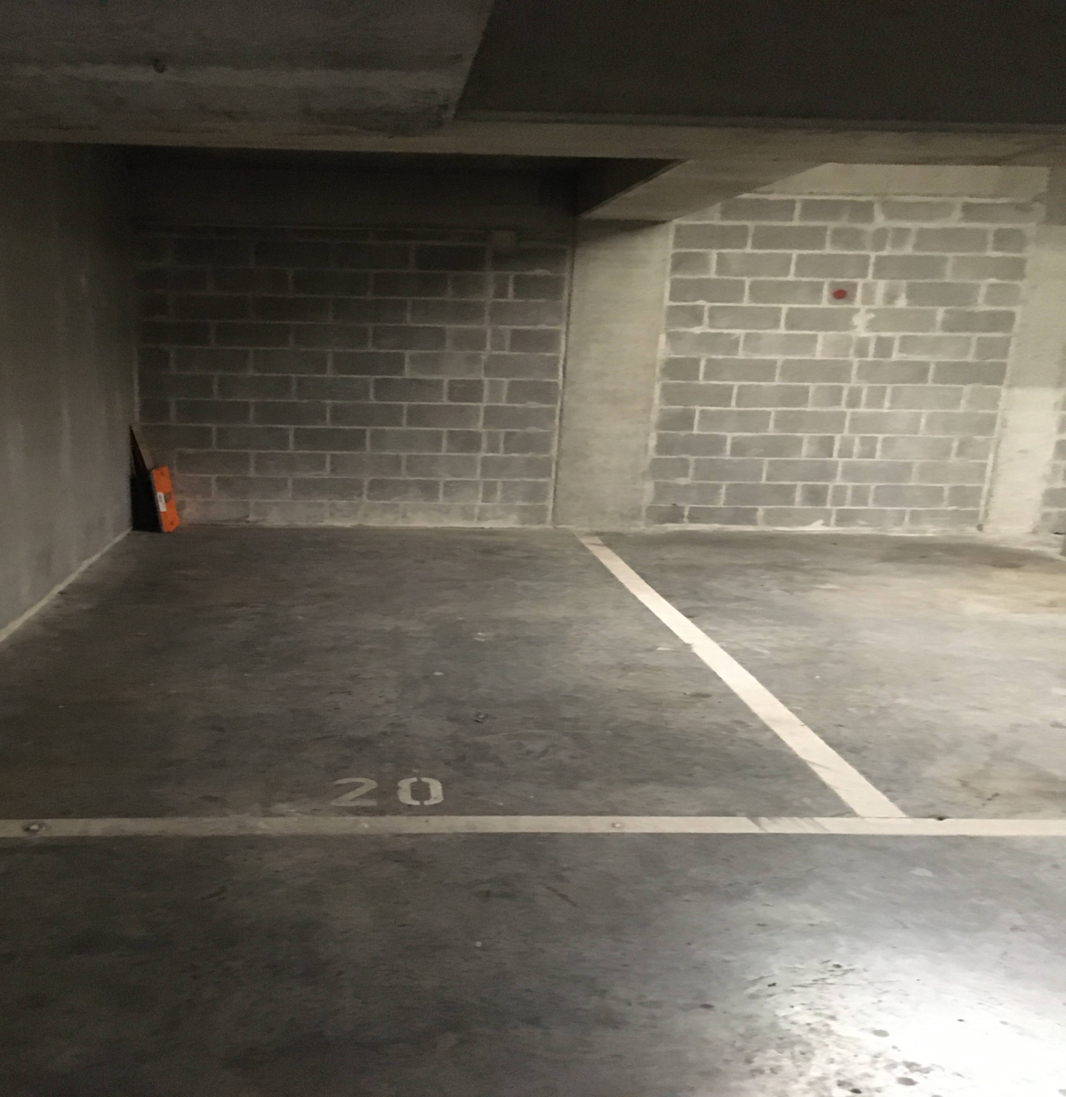 Parking / garage à vendre à Woluwe-Saint-Pierre 1150 25000.00€ chambres m² - annonce 592883