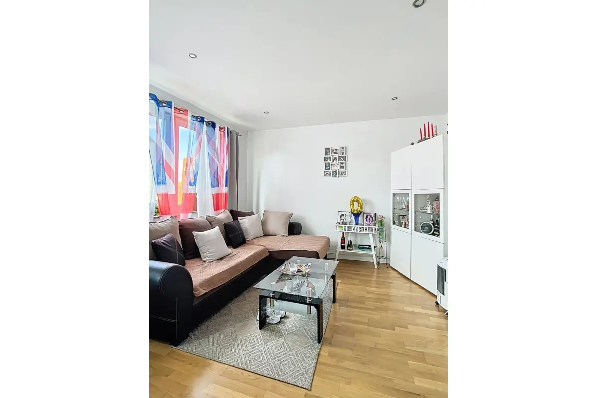 Mixgebouw te  koop in Anderlecht 1070 370000.00€ 2 slaapkamers 120.00m² - Zoekertje 593369