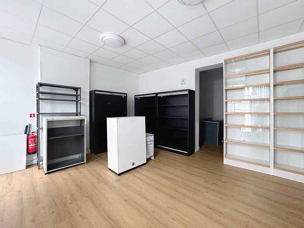 Commerce à louer à Uccle 1180 850.00€ chambres m² - annonce 593500