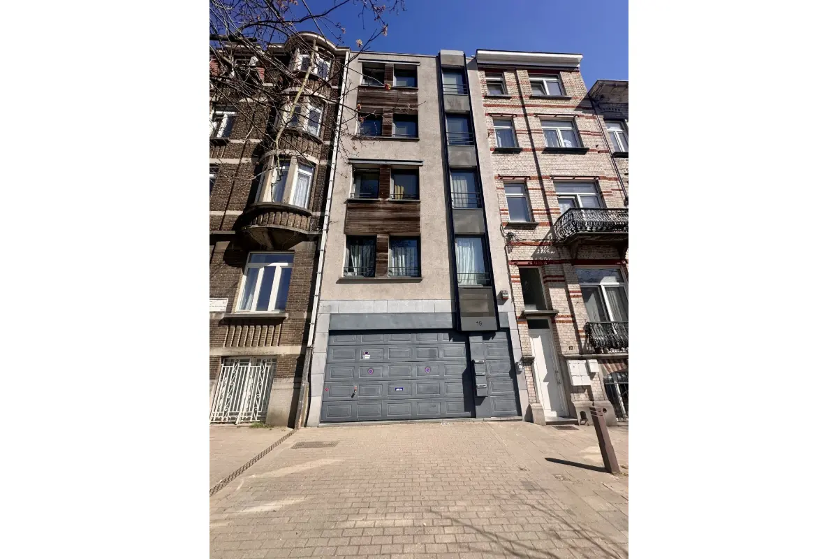 Duplex à vendre à Uccle 1180 595000.00€ 3 chambres 188.00m² - annonce 593324