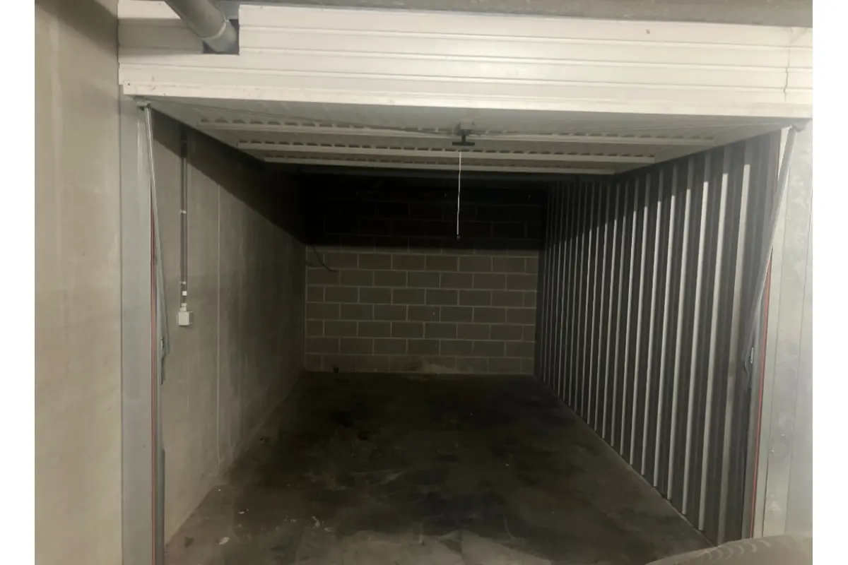 Parking & garage te  koop in Sint-Agatha-Berchem 1082 35000.00€  slaapkamers m² - Zoekertje 593431