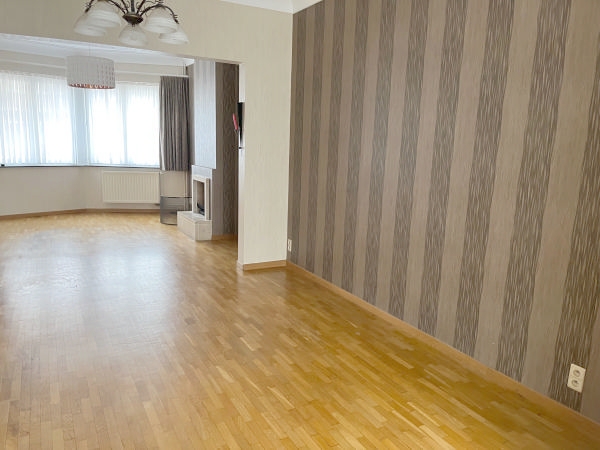Huis te koop in Evere 1140 549000.00€ 5 slaapkamers 260.00m² - Zoekertje 593487