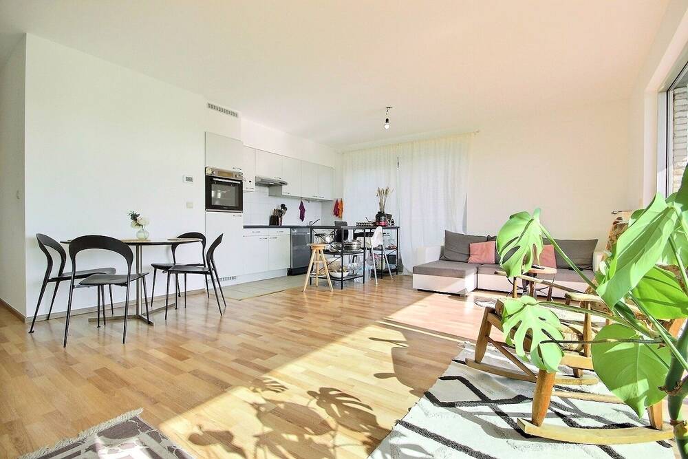 Appartement te koop in Sint-Jans-Molenbeek 1080 205000.00€ 2 slaapkamers 83.00m² - Zoekertje 593520