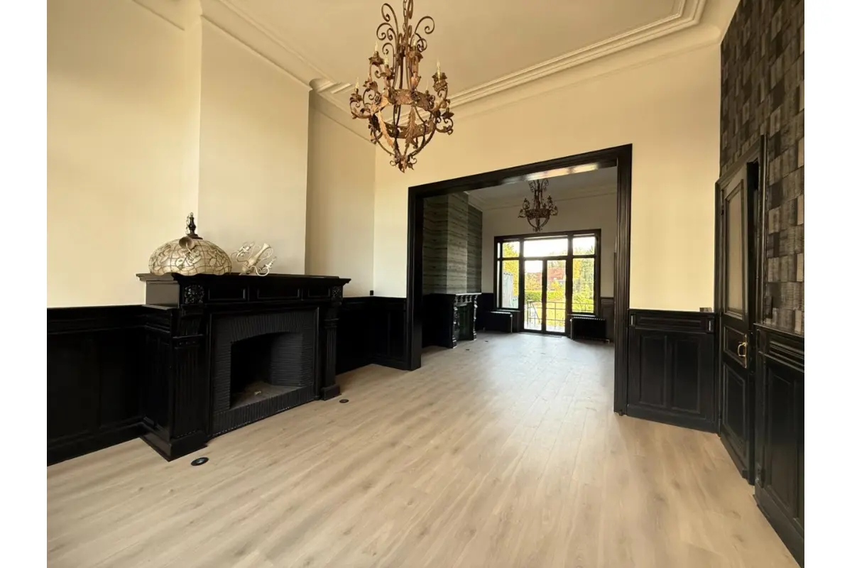 Maison de maître à louer à Tournai 7500 2500.00€ 5 chambres 369.00m² - annonce 594608