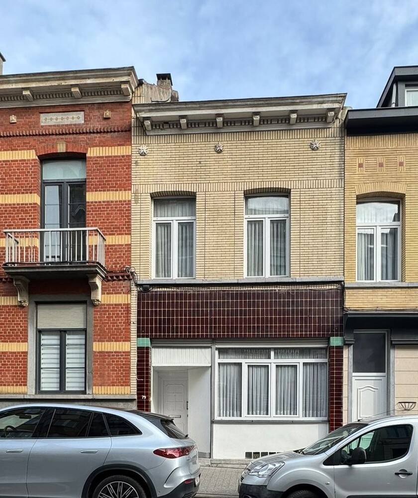 Huis te koop in Sint-Jans-Molenbeek 1080 349000.00€ slaapkamers m² - Zoekertje 594281