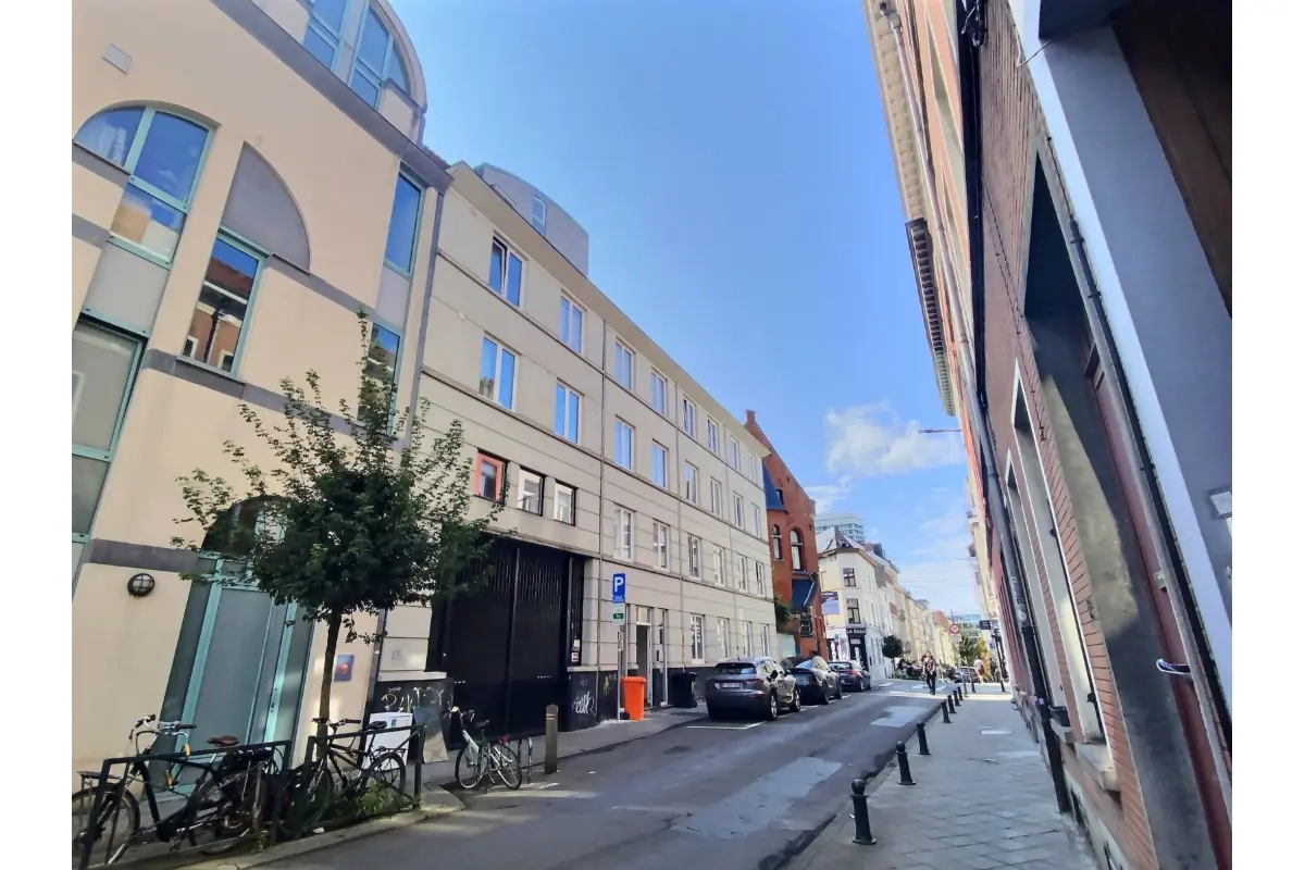 Parking te  in Elsene 1050 26500.00€  slaapkamers m² - Zoekertje 594148