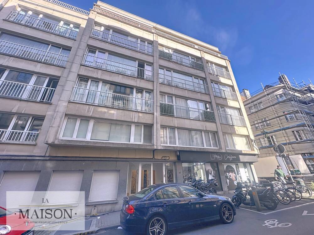 Appartement te koop in Sint-Gillis 1060 210000.00€ 1 slaapkamers 47.00m² - Zoekertje 595497