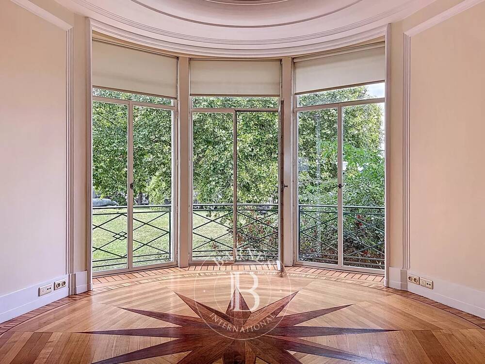 Handelszaak te huur in Elsene 1050 3900.00€ 3 slaapkamers 425.00m² - Zoekertje 595315