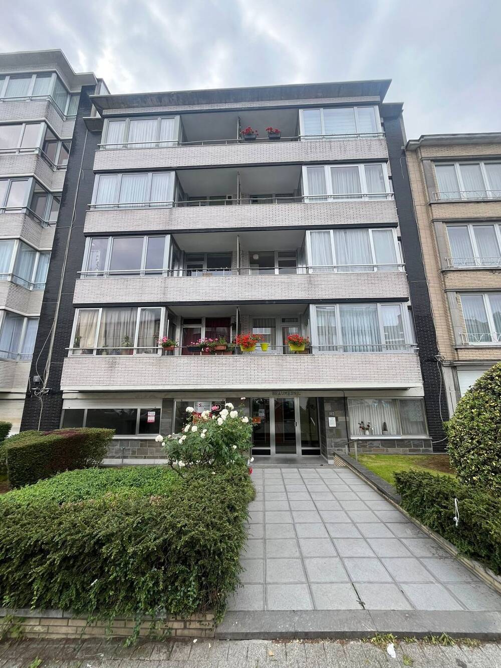 Appartement te koop in Sint-Jans-Molenbeek 1080 259000.00€ 2 slaapkamers 104.00m² - Zoekertje 595654