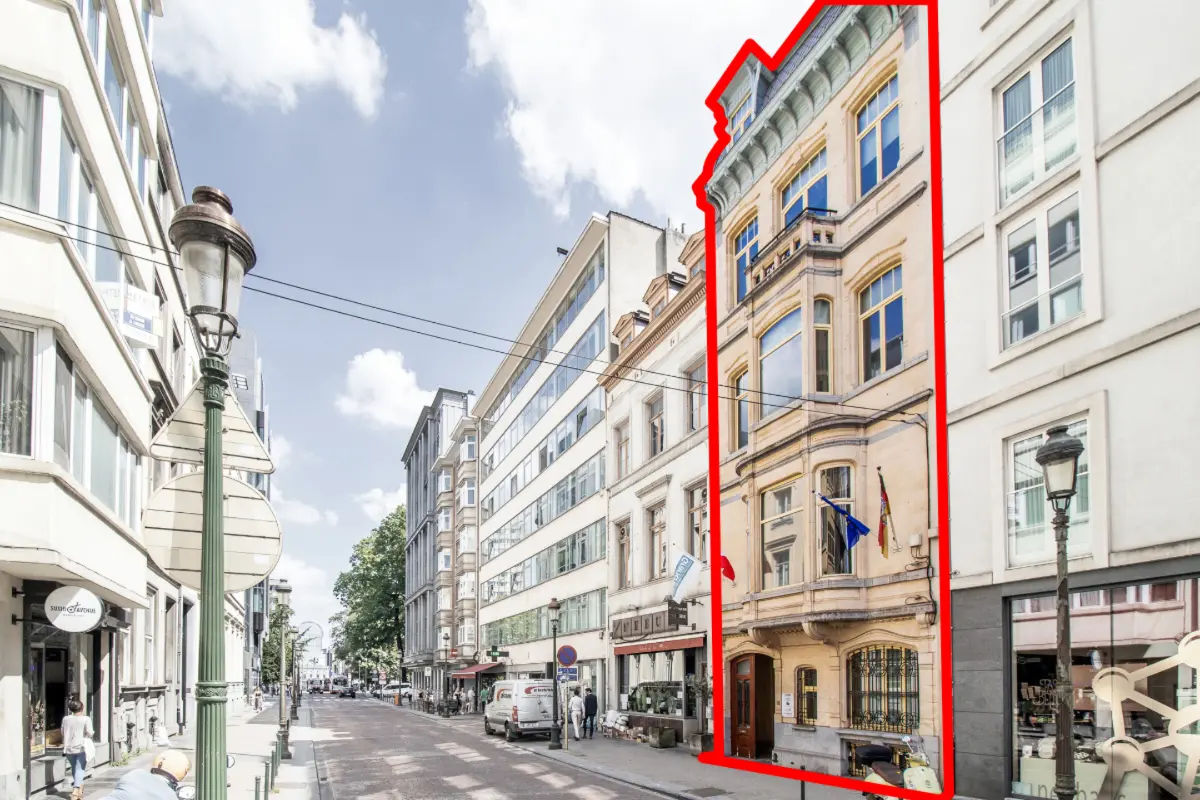 Handelszaak te  koop in Brussel 1000 2000000.00€  slaapkamers 935.00m² - Zoekertje 595954