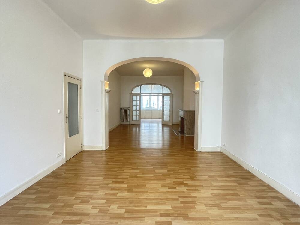Appartement te koop in Sint-Gillis 1060 269000.00€ 1 slaapkamers 90.00m² - Zoekertje 596591