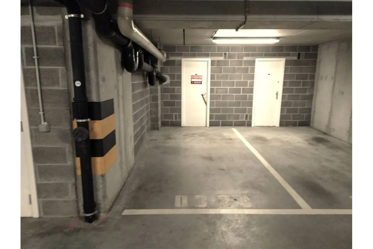 Box te  koop in Elsene 1050 34000.00€  slaapkamers m² - Zoekertje 596645