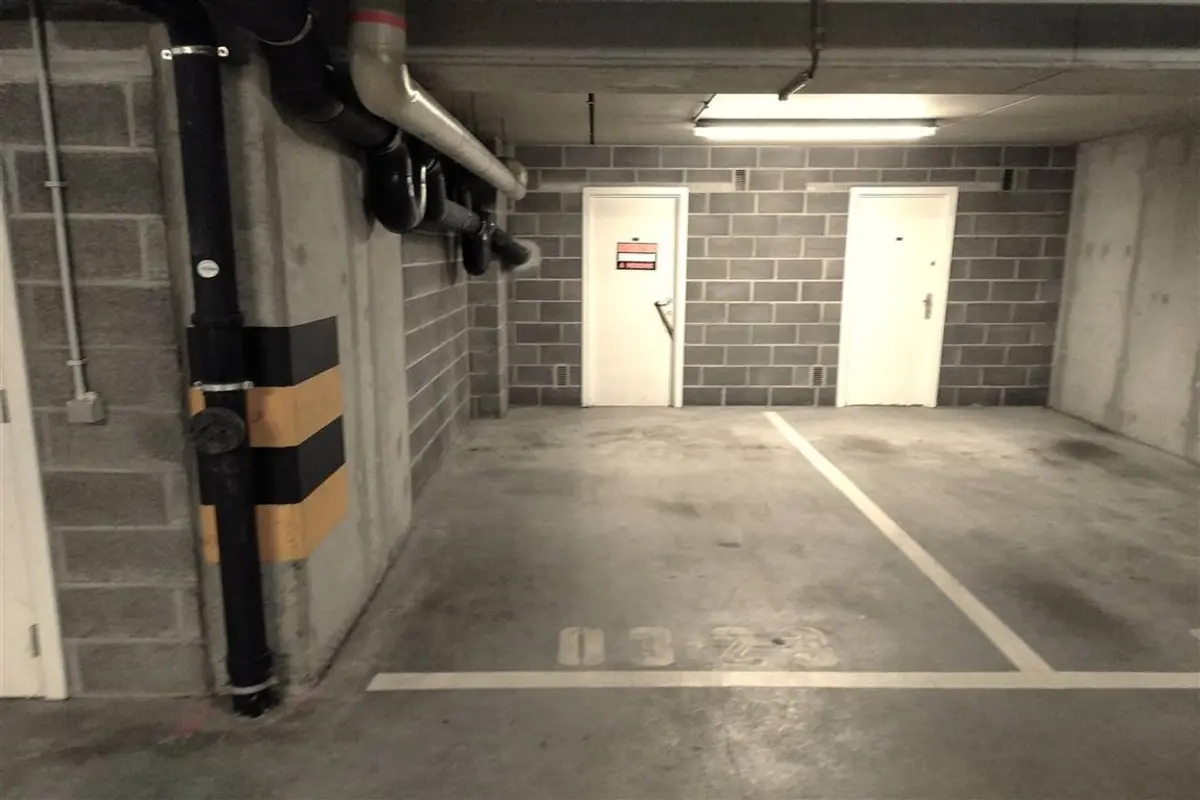 Box te  koop in Elsene 1050 34000.00€  slaapkamers m² - Zoekertje 596645