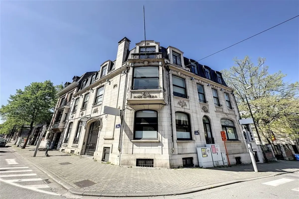 Commerce à louer à Ixelles 1050 17000.00€  chambres 1165.00m² - annonce 596034