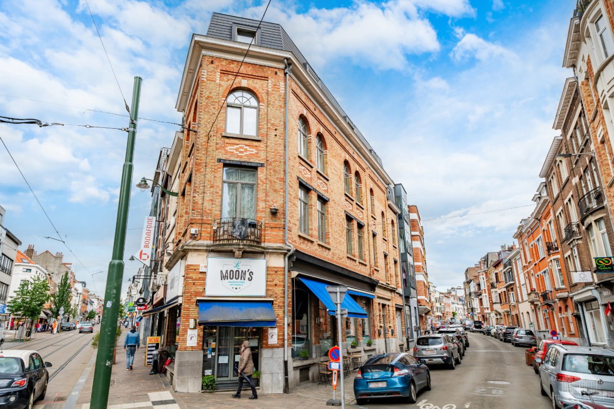 Immeuble de rapport - Immeuble à appartement à  à Uccle 1180 899000.00€ 6 chambres 395.00m² - annonce 596530