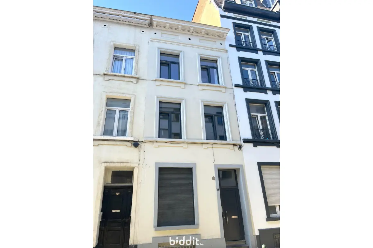 Appartementsgebouw te  koop in Brussel 1000 550000.00€ 6 slaapkamers 300.00m² - Zoekertje 596135