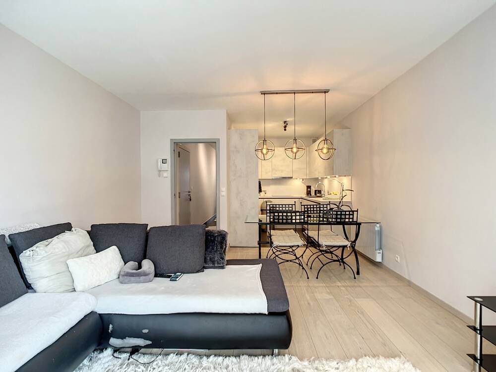 Benedenverdieping te  koop in Anderlecht 1070 285000.00€ 2 slaapkamers m² - Zoekertje 596024