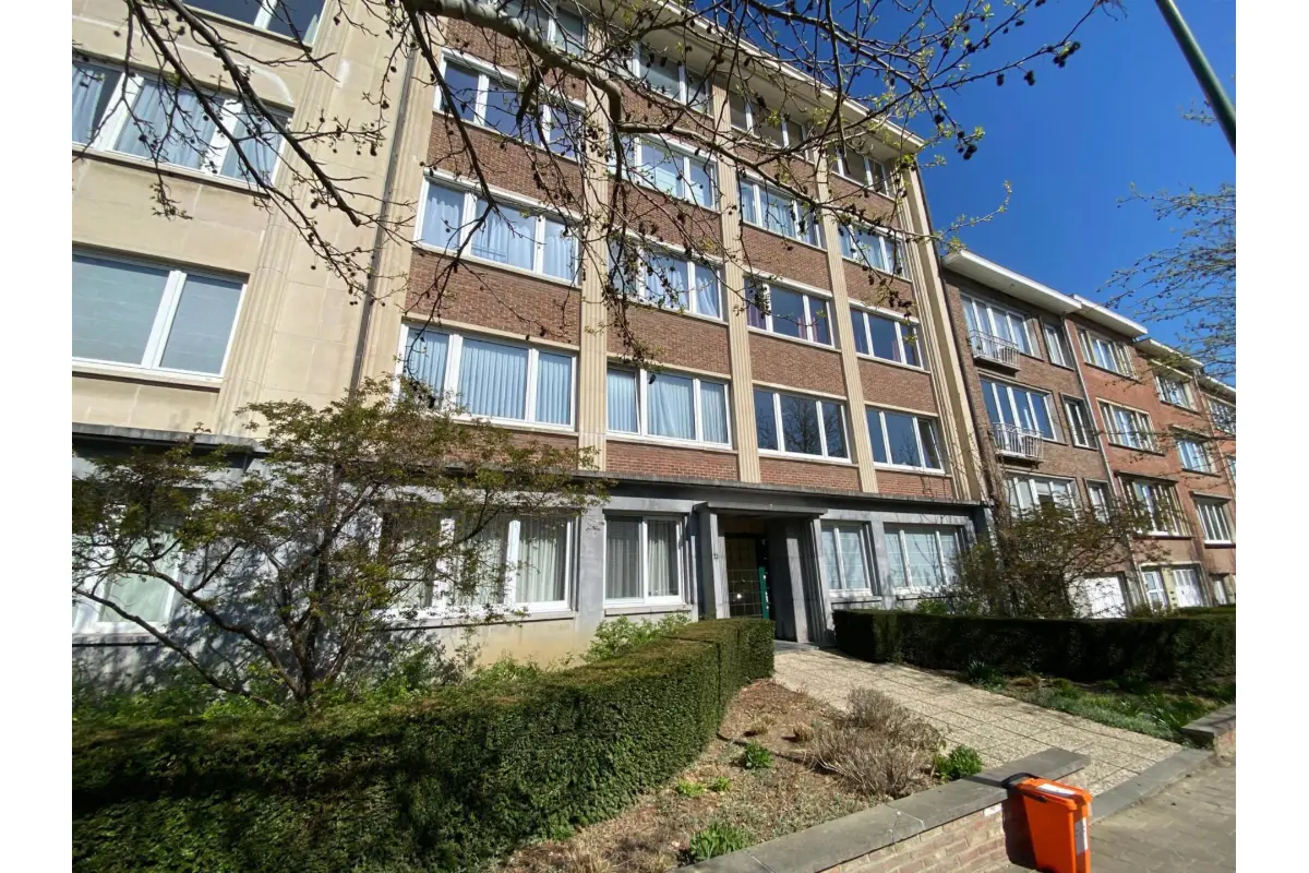 Rez-de-chaussée à vendre à Woluwe-Saint-Pierre 1150 319000.00€ 2 chambres 87.00m² - annonce 596006