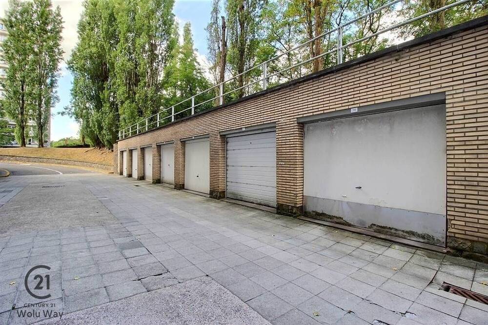 Parking & garage te koop in Schaarbeek 1030 30000.00€ slaapkamers m² - Zoekertje 596214