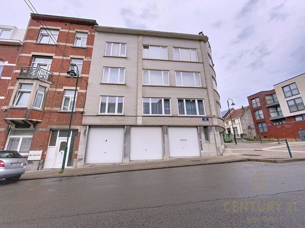Parking te koop in Neder-Over-Heembeek 1120 25000.00€ slaapkamers m² - Zoekertje 598137