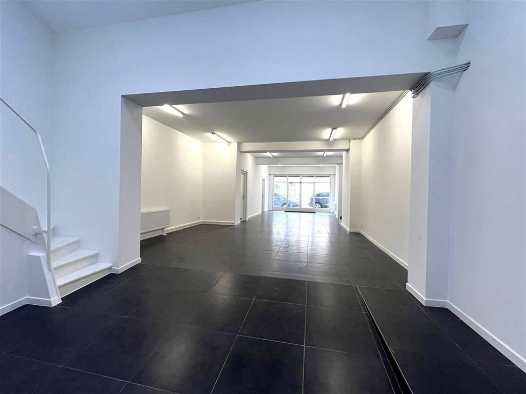 Handelszaak te in Elsene 1050 2300.00€ slaapkamers 220.00m² - Zoekertje 597096