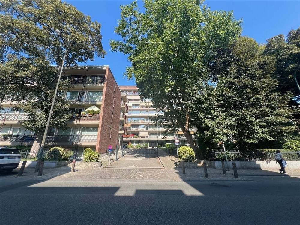 Parking te in Schaarbeek 1030 30000.00€ slaapkamers m² - Zoekertje 597634