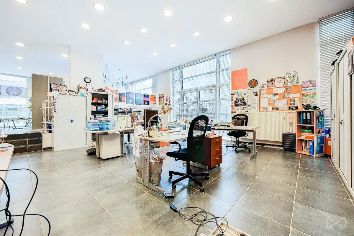 Handelszaak te  koop in Elsene 1050 495000.00€  slaapkamers 173.00m² - Zoekertje 597763